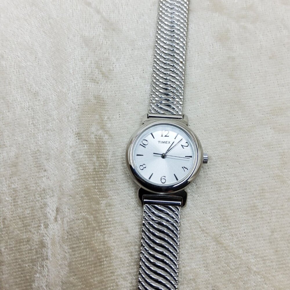 Vintage Timex Ladies Silver-Tone Dress Watch With Stainless Steel Expansion Band